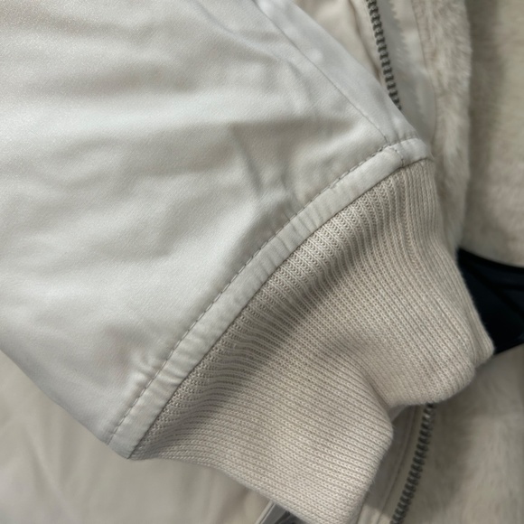 Jacket - Picture 4 of 4